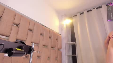 Snapshot of valentinomoreti chatting on October 2025 03:32:01 PM Valentino online show from October 2025 03:32:01 PM