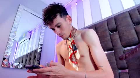 Snapshot of valentinomoreti chatting on December 2025 05:49:02 AM Valentino online show from December 2025 05:49:02 AM