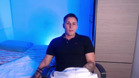 Snapshot of valentinosex_1 chatting on March 2026 11:19:01 PM VALENTINO online show from March 2026 11:19:01 PM