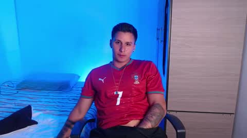 Snapshot of valentinosex_1 chatting on March 2026 11:43:01 PM VALENTINO online show from March 2026 11:43:01 PM