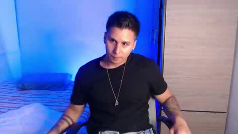 Snapshot of valentinosex_1 chatting on March 2026 11:22:02 PM VALENTINO online show from March 2026 11:22:02 PM