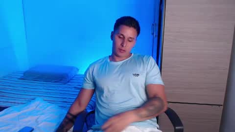 Snapshot of valentinosex_1 chatting on March 2026 12:45:01 AM VALENTINO online show from March 2026 12:45:01 AM