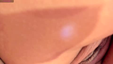 Snapshot of valentoro1 chatting on February 2025 01:32:01 PM Vale Toro online show from February 2025 01:32:01 PM