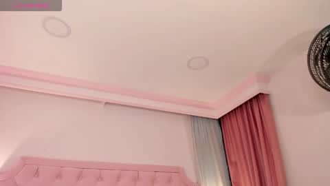 Snapshot of valentoro1 chatting on November 2025 11:32:02 AM Vale Toro online show from November 2025 11:32:02 AM