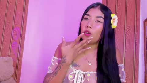 Snapshot of valenttina_narvaez chatting on April 2026 03:53:01 PM vale online show from April 2026 03:53:01 PM