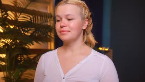 Snapshot of valeri______ chatting on June 2026 07:34:01 AM valeri______ online show from June 2026 07:34:01 AM