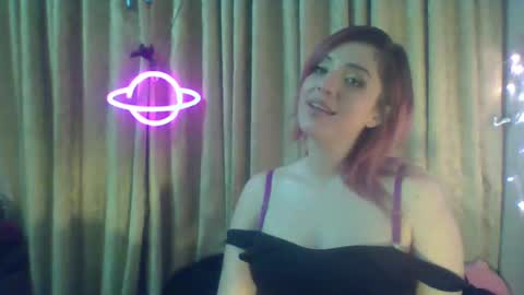 Snapshot of valeri_cove chatting on December 2024 09:18:02 AM Valeri Cove online show from December 2024 09:18:02 AM