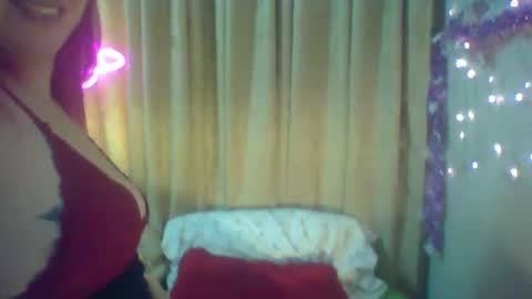 Snapshot of valeri_cove chatting on December 2024 01:38:02 PM Valeri Cove online show from December 2024 01:38:02 PM