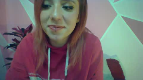 Snapshot of valeri_cove chatting on January 2025 05:37:01 PM Valeri Cove online show from January 2025 05:37:01 PM