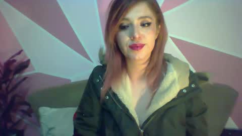 Snapshot of valeri_cove chatting on January 2025 07:18:01 AM Valeri Cove online show from January 2025 07:18:01 AM