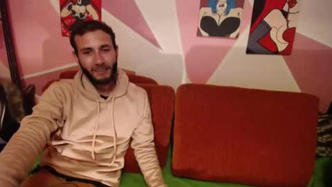 Snapshot of valeri_cove chatting on January 2026 08:29:01 AM Valeri Cove online show from January 2026 08:29:01 AM