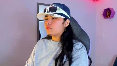 valeri_harpers4 online show from October 2025 02:20:01 AM