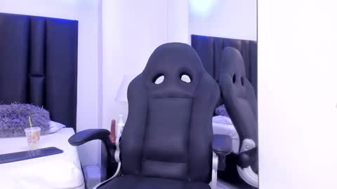 Snapshot of valeri_tafur chatting on February 2025 02:10:01 PM valeri_tafur online show from February 2025 02:10:01 PM