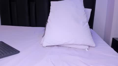 Snapshot of valeri_tafur chatting on February 2025 01:47:02 PM valeri_tafur online show from February 2025 01:47:02 PM