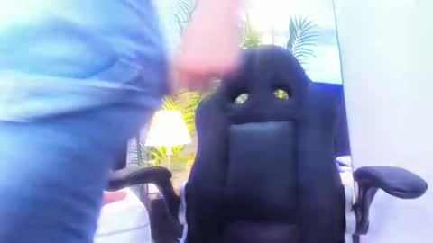 Snapshot of valeri_tafur chatting on October 2025 11:08:02 AM valeri_tafur online show from October 2025 11:08:02 AM