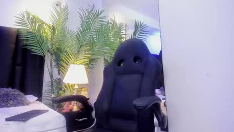 Snapshot of valeri_tafur chatting on October 2025 11:14:01 PM valeri_tafur online show from October 2025 11:14:01 PM