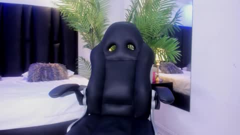 Snapshot of valeri_tafur chatting on October 2025 11:05:01 PM valeri_tafur online show from October 2025 11:05:01 PM