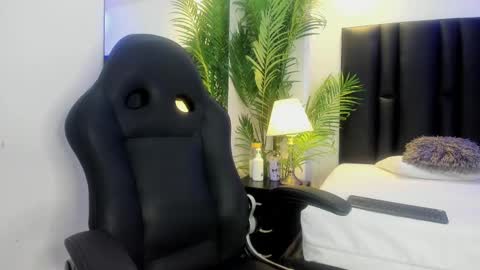 Snapshot of valeri_tafur chatting on October 2025 11:00:01 AM valeri_tafur online show from October 2025 11:00:01 AM