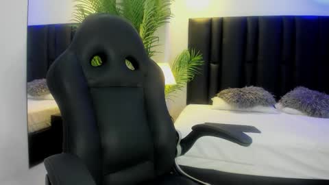 Snapshot of valeri_tafur chatting on November 2025 11:10:02 AM valeri_tafur online show from November 2025 11:10:02 AM