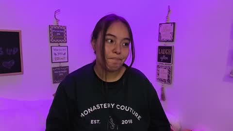 Snapshot of valeria_cherry chatting on March 2026 04:51:01 AM valeria online show from March 2026 04:51:01 AM