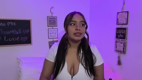 Snapshot of valeria_cherry chatting on March 2026 02:29:01 AM valeria online show from March 2026 02:29:01 AM