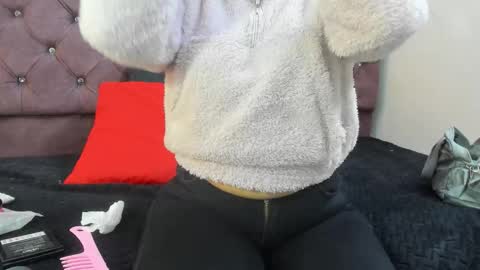 Snapshot of valeria_fiery chatting on November 2025 03:02:01 PM VALERIA online show from November 2025 03:02:01 PM