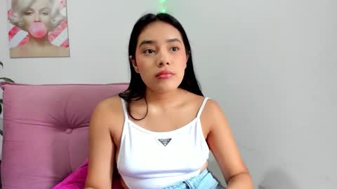 valeria_miller69 online show from October 2025 01:40:02 PM