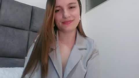 Snapshot of valeriafrannco chatting on February 2025 08:29:01 AM valeriafrannco online show from February 2025 08:29:01 AM