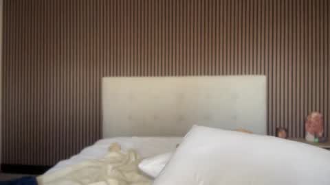 Valeria Peterson online show from October 2025 11:04:02 PM