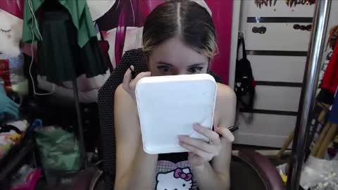 Snapshot of valeriaxkiss chatting on November 2025 06:01:02 PM ValeriaXKiss online show from November 2025 06:01:02 PM