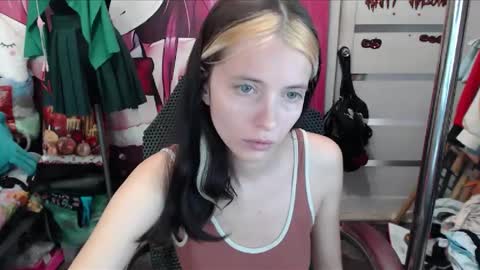 Snapshot of valeriaxkiss chatting on December 2025 07:36:02 AM ValeriaXKiss online show from December 2025 07:36:02 AM