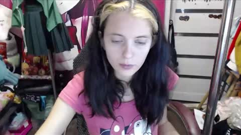 Snapshot of valeriaxkiss chatting on December 2025 05:51:02 PM ValeriaXKiss online show from December 2025 05:51:02 PM