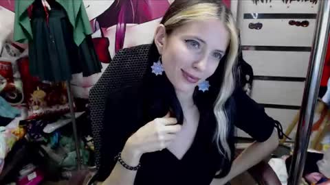 Snapshot of valeriaxkiss chatting on January 2026 08:43:02 PM ValeriaXKiss online show from January 2026 08:43:02 PM
