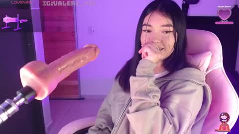 Valeri online show from November 2025 05:43:01 AM