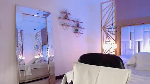 Snapshot of valerie__miller_ chatting on February 2026 06:28:02 AM Valerie online show from February 2026 06:28:02 AM