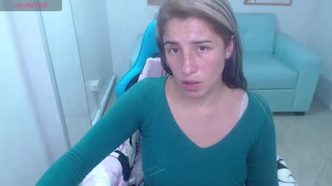 valerie_b online show from December 2024 01:00:02 PM