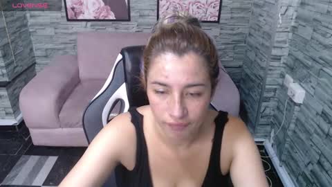 valerie_b online show from December 2024 12:35:01 PM