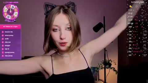 Kristi moony online show from November 2025 09:36:01 PM