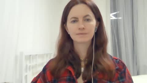 Snapshot of valerie_rose777 chatting on December 2024 07:07:01 PM valerie_rose777 online show from December 2024 07:07:01 PM