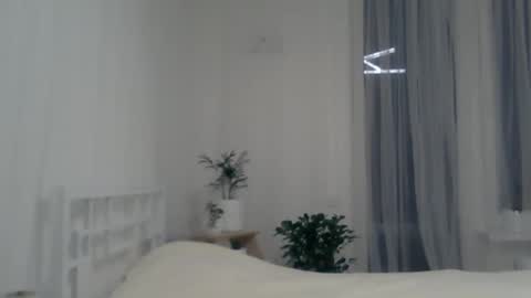 Snapshot of valerie_rose777 chatting on December 2024 06:50:02 PM valerie_rose777 online show from December 2024 06:50:02 PM