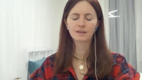 Snapshot of valerie_rose777 chatting on January 2025 06:52:01 PM valerie_rose777 online show from January 2025 06:52:01 PM