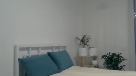 Snapshot of valerie_rose777 chatting on February 2025 06:54:01 PM valerie_rose777 online show from February 2025 06:54:01 PM