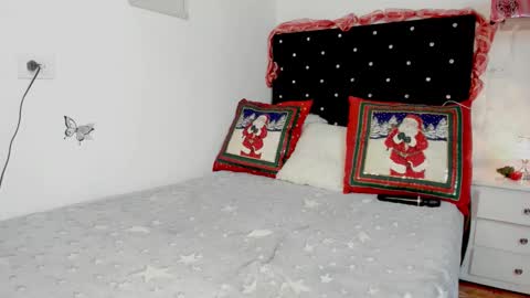 Snapshot of valeriebl chatting on December 2025 11:43:01 PM Valerie Blake online show from December 2025 11:43:01 PM