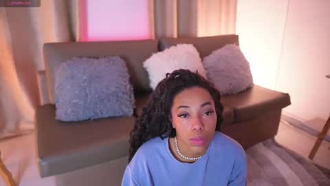 Snapshot of valeriebony chatting on November 2025 04:00:01 AM Valerie Style3 online show from November 2025 04:00:01 AM