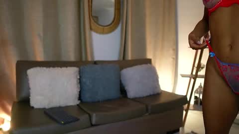 Snapshot of valeriebony chatting on November 2025 04:35:02 AM Valerie Style3 online show from November 2025 04:35:02 AM