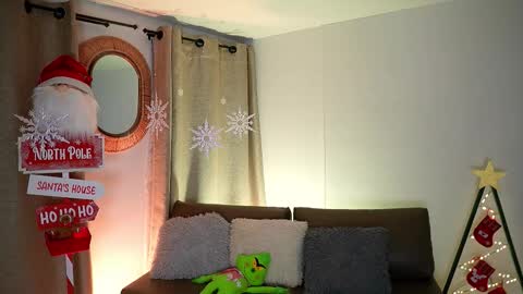 Snapshot of valeriebony chatting on December 2025 04:29:01 AM Valerie Style3 online show from December 2025 04:29:01 AM