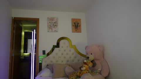 Snapshot of valeriecollinss_ chatting on June 2026 01:18:01 AM valeriecollinss_ online show from June 2026 01:18:01 AM