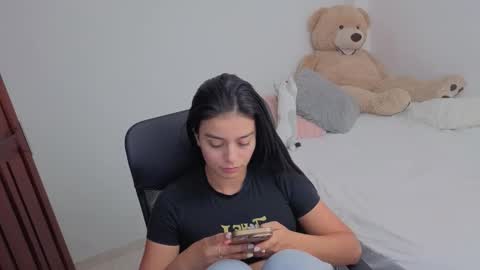 Snapshot of valerihouse chatting on March 2026 01:46:02 AM Juli C online show from March 2026 01:46:02 AM