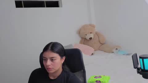 Snapshot of valerihouse chatting on March 2026 01:10:02 AM Juli C online show from March 2026 01:10:02 AM