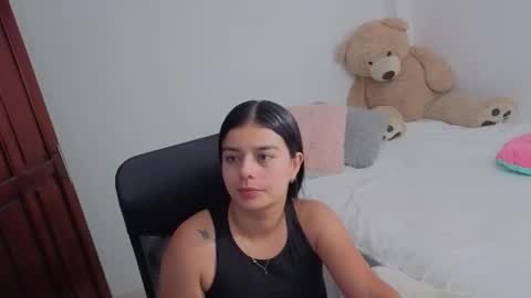 Snapshot of valerihouse chatting on March 2026 01:09:02 AM Juli C online show from March 2026 01:09:02 AM